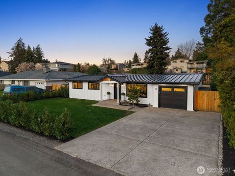 Photo of 2100 Dayton Avenue NE, Renton, WA 98056 (MLS # 2503669)