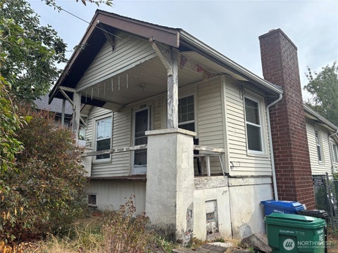 Photo of 5238 45th Avenue S, Seattle, WA 98118 (MLS # 2581584)