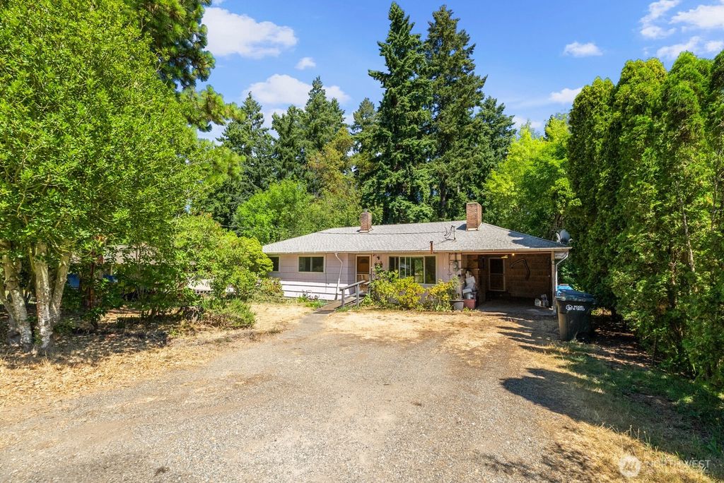 Photo of 20112 15th Avenue S, SeaTac, WA 98198 (MLS # 2414849)