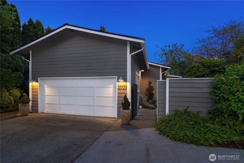 Photo of 22723 84th Avenue W, Edmonds, WA 98026 (MLS # 2384609)