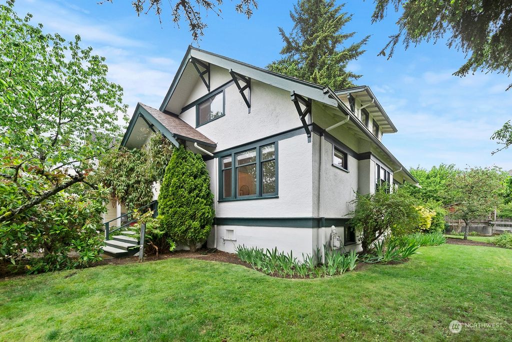 Photo of 2846 NW 65th Street, Seattle, WA 98117 (MLS # 2240776)