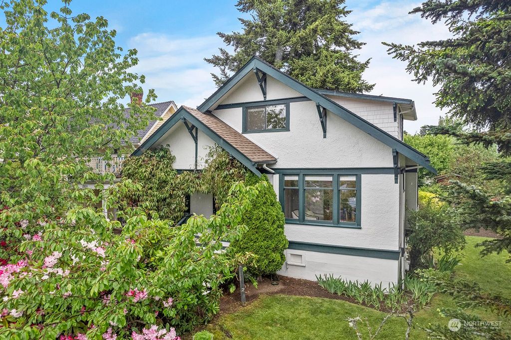 Photo of 2846 NW 65th Street, Seattle, WA 98117 (MLS # 2240776)