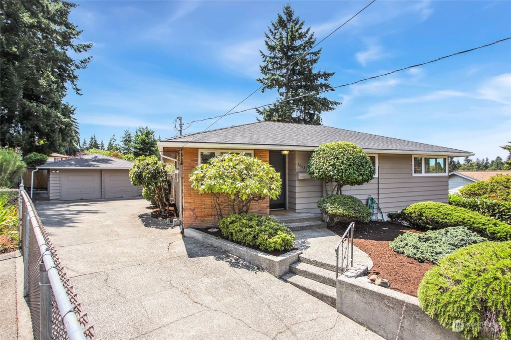 Photo of 3003 SW 115th Street, Seattle, WA 98146 (MLS # 2269562)