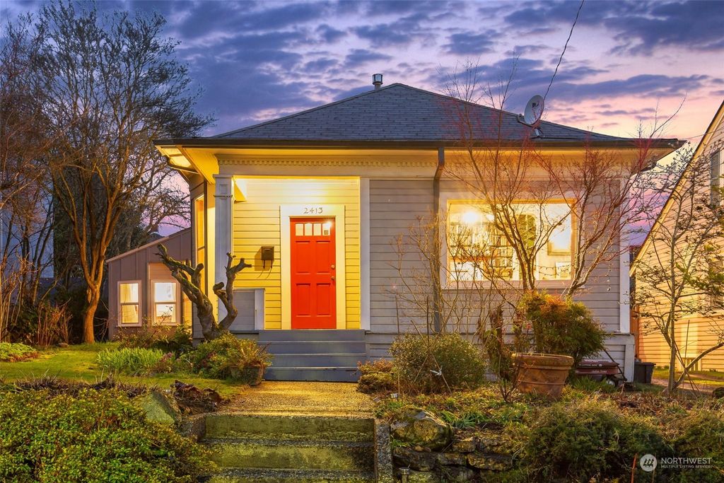 Photo of 2413 Warren Avenue N, Seattle, WA 98109 (MLS # 2037942)
