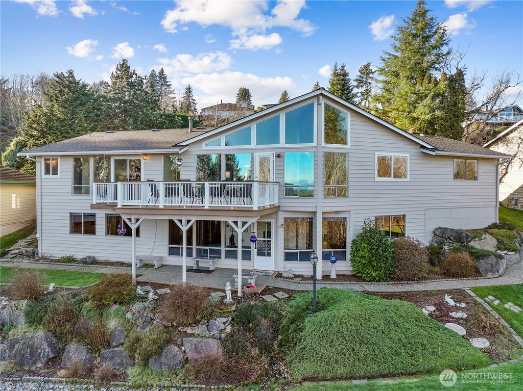 Photo of 12414 89th Place NE, Kirkland, WA 98034 (MLS # 2470474)