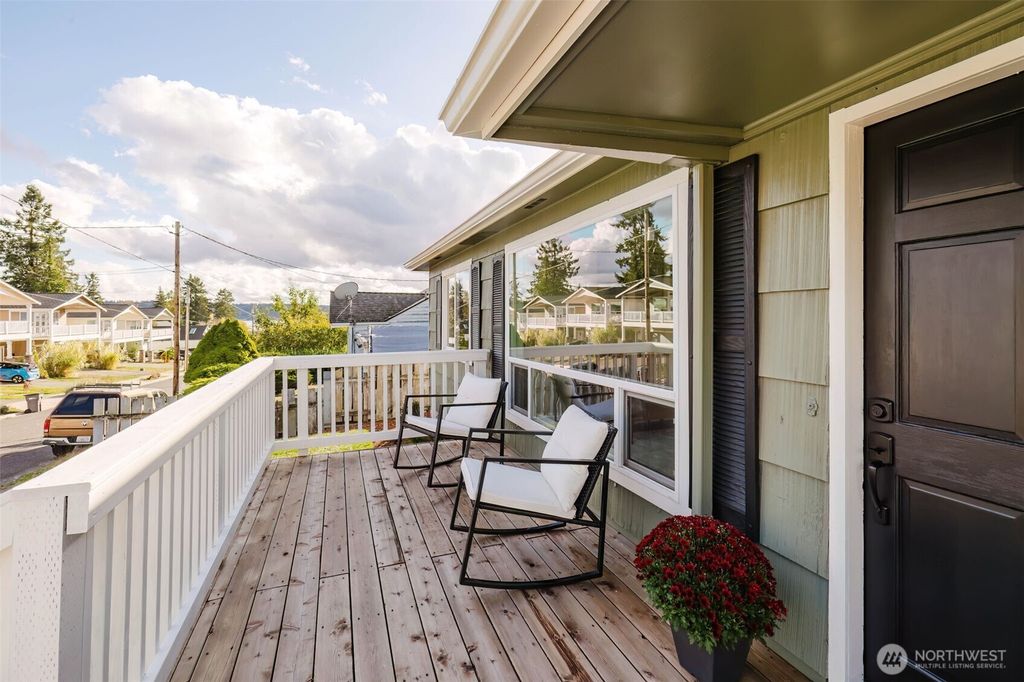 Photo of 1139 Pitt Avenue, Bremerton, WA 98310 (MLS # 2448888)