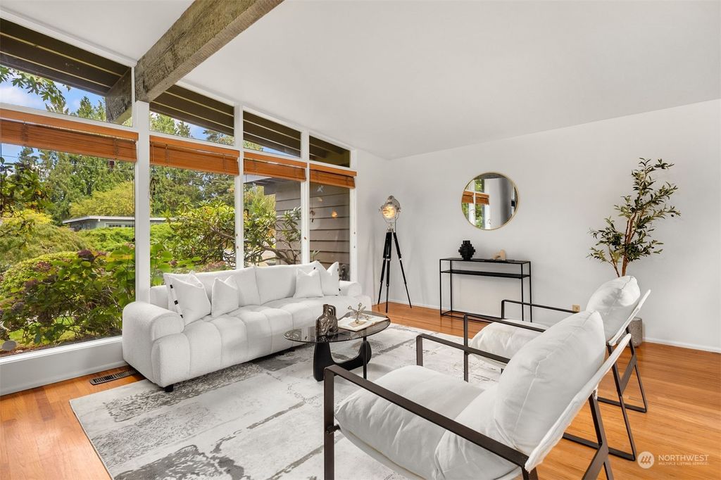 Photo of 15040 131st Avenue SE, Renton, WA 98058 (MLS # 2297495)