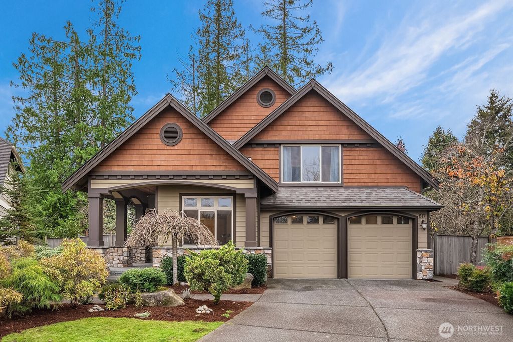 Photo of 817 235th Avenue NE, Sammamish, WA 98074 (MLS # 2459371)