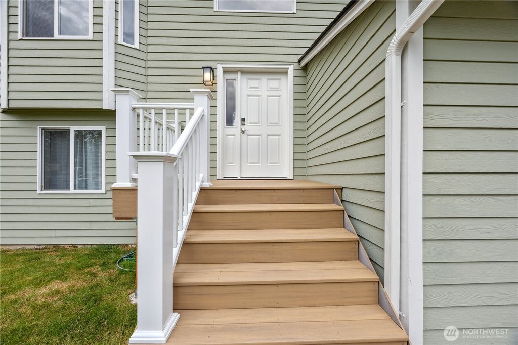 Photo of 21848 SE 267th Street, Maple Valley, WA 98038 (MLS # 2367030)