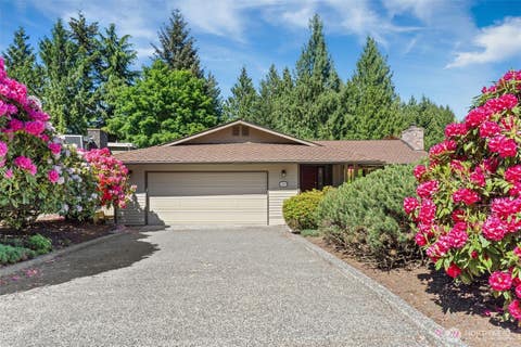 Photo of 15623 22nd Court SE, Mill Creek, WA 98012 (MLS # 2526749)