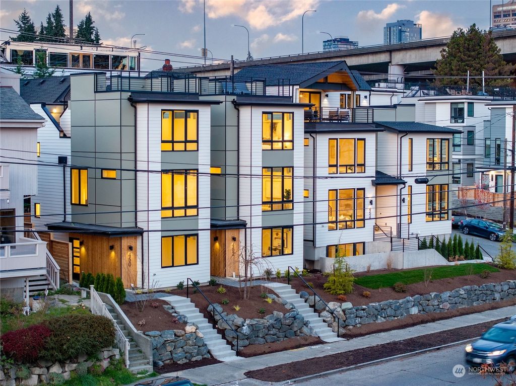 Photo of 452 NE 40th Street, Seattle, WA 98105 (MLS # 2323547)