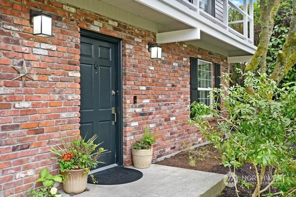 Photo of 18601 78th Place W, Edmonds, WA 98026 (MLS # 2059384)