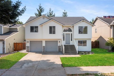 Photo of 15010 93rd Avenue E, Puyallup, WA 98375 (MLS # 2426604)