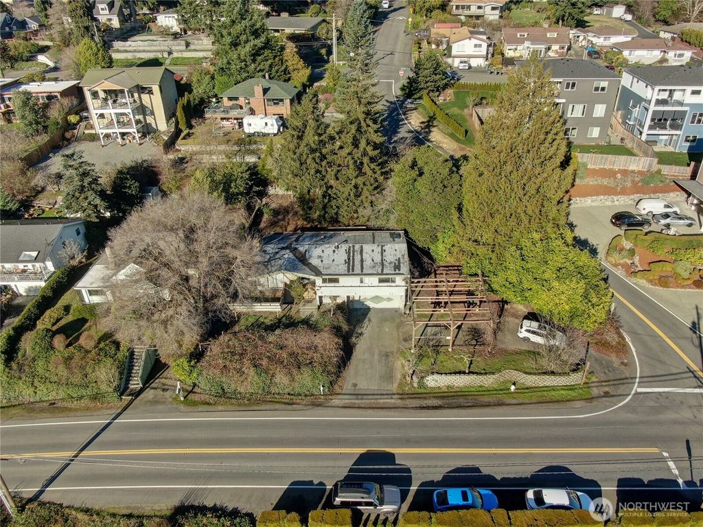 Photo of 6330 NE 181st Street, Kenmore, WA 98028 (MLS # 2531475)