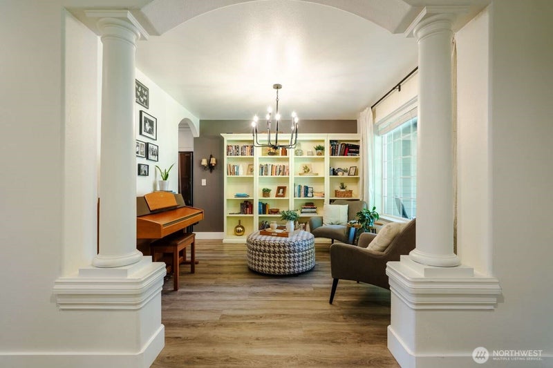 1711 Main Street
