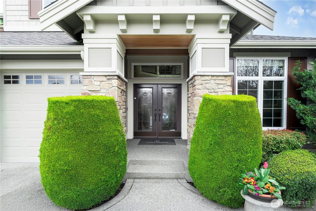 Photo of 27254 SE 19th Court, Sammamish, WA 98075 (MLS # 2352277)
