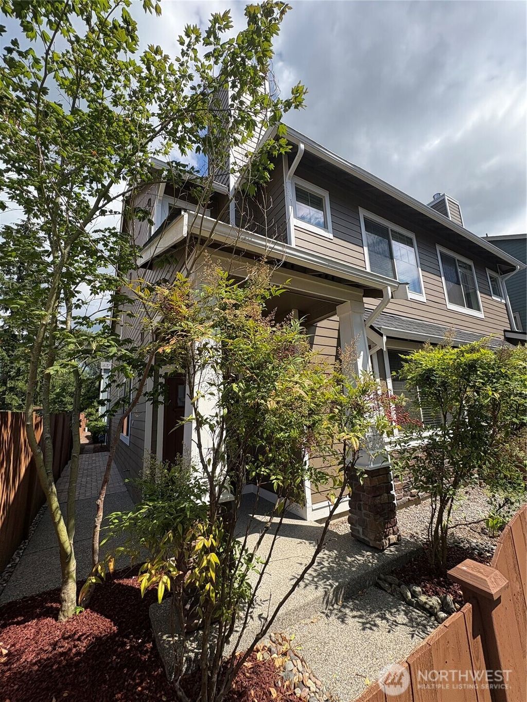 Photo of 14522 15th Avenue W #B, Lynnwood, WA 98087 (MLS # 2371729)