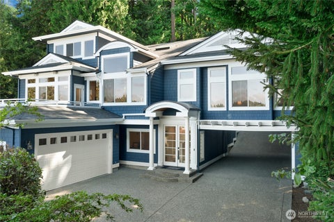 Photo of 13130 Holmes Point Drive NE, Kirkland, WA 98034 (MLS # 2559856)