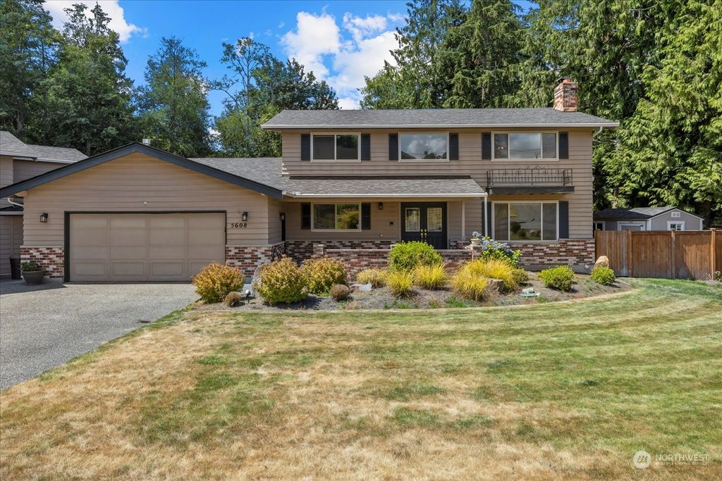 Photo of 5608 Sound Avenue, Everett, WA 98203 (MLS # 2271468)