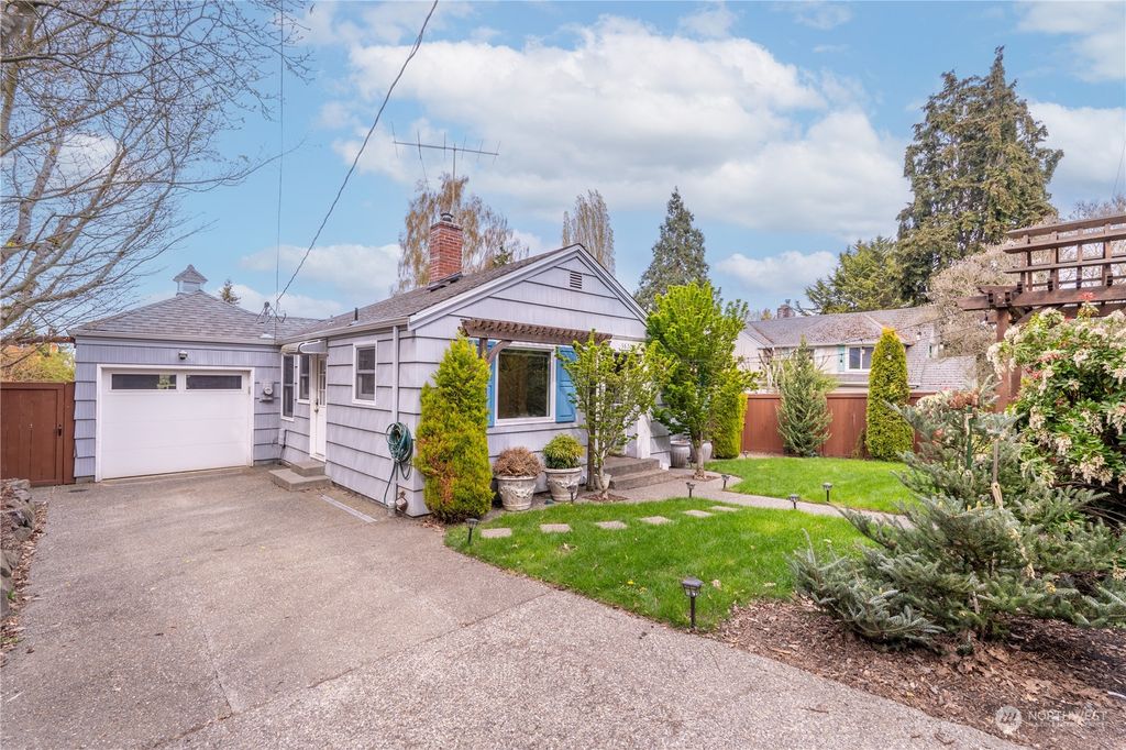 Photo of 3820 NE 95th Street, Seattle, WA 98115 (MLS # 2223591)
