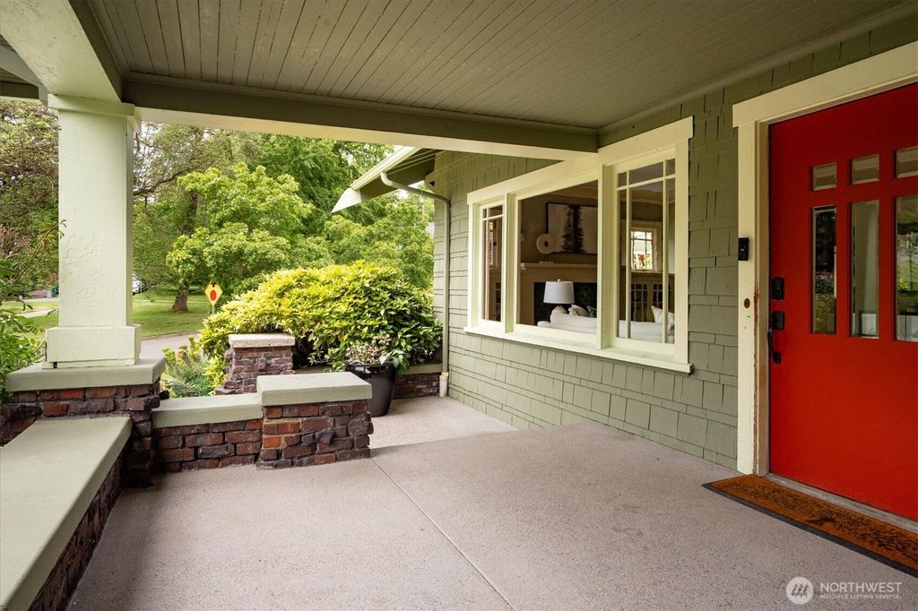 Photo of 3102 35th Avenue S, Seattle, WA 98144 (MLS # 2377269)