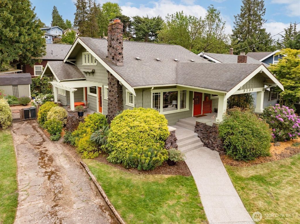 Photo of 3102 35th Avenue S, Seattle, WA 98144 (MLS # 2377269)
