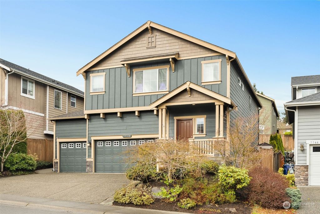 Photo of 7740 NE 200th Street, Kenmore, WA 98028 (MLS # 2215472)