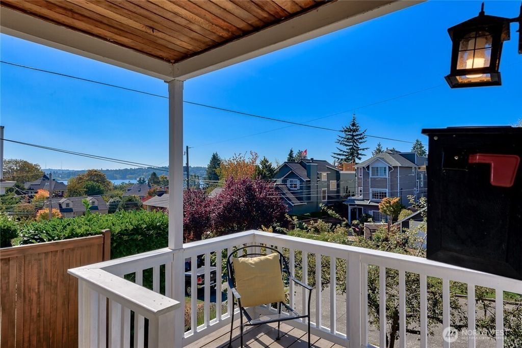 Photo of 7720 Meridian Avenue N, Seattle, WA 98103 (MLS # 2484531)