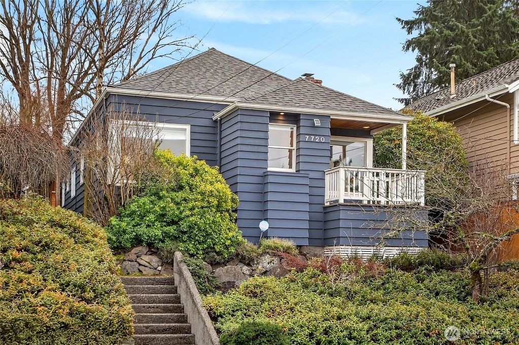 Photo of 7720 Meridian Avenue N, Seattle, WA 98103 (MLS # 2484531)