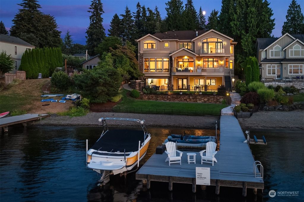 Photo of 18744 SE 42nd Street, Issaquah, WA 98027 (MLS # 2243857)