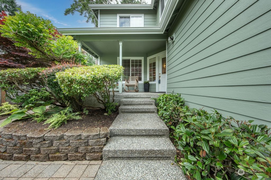 Photo of 1527 NE Perkins Way, Shoreline, WA 98155 (MLS # 2255273)