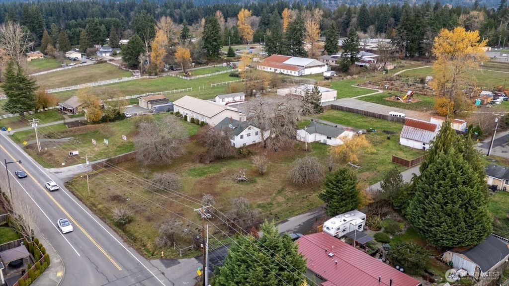 Photo of 11920 148th Avenue SE, Renton, WA 98059 (MLS # 2459310)