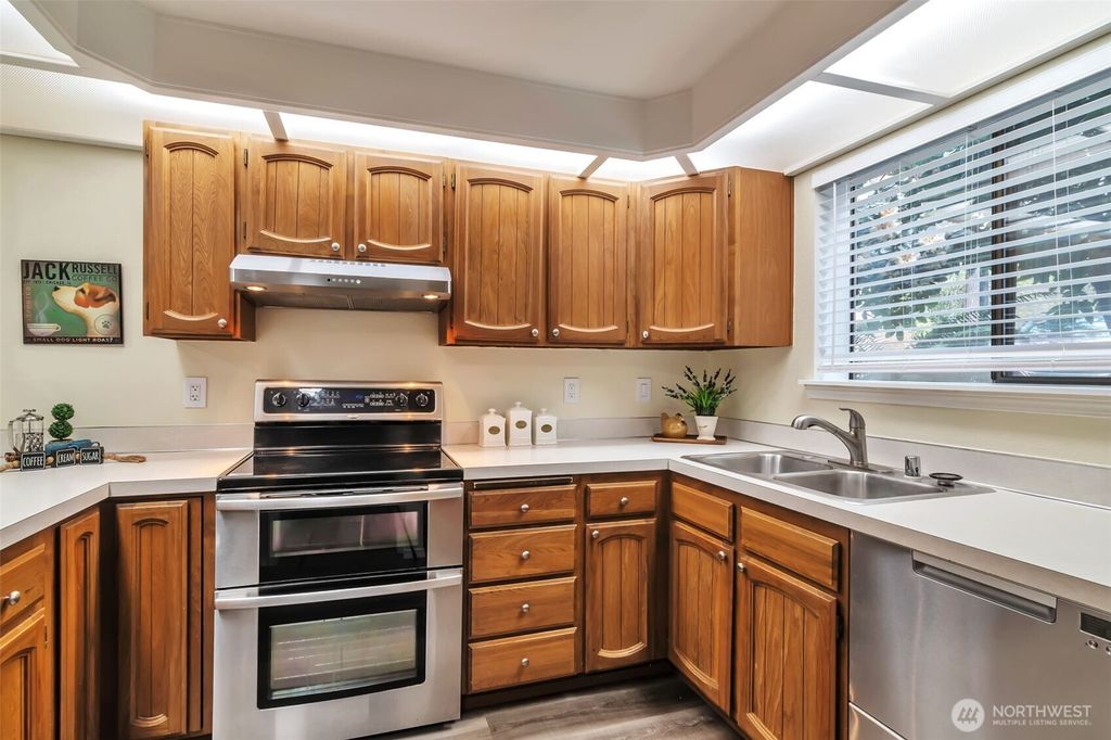 Photo of 19115 Ballinger Way NE #102, Lake Forest Park, WA 98155 (MLS # 2503358)