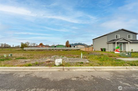 Photo of 2023 Henderson Way, Longview, WA 98632 (MLS # 2460104)