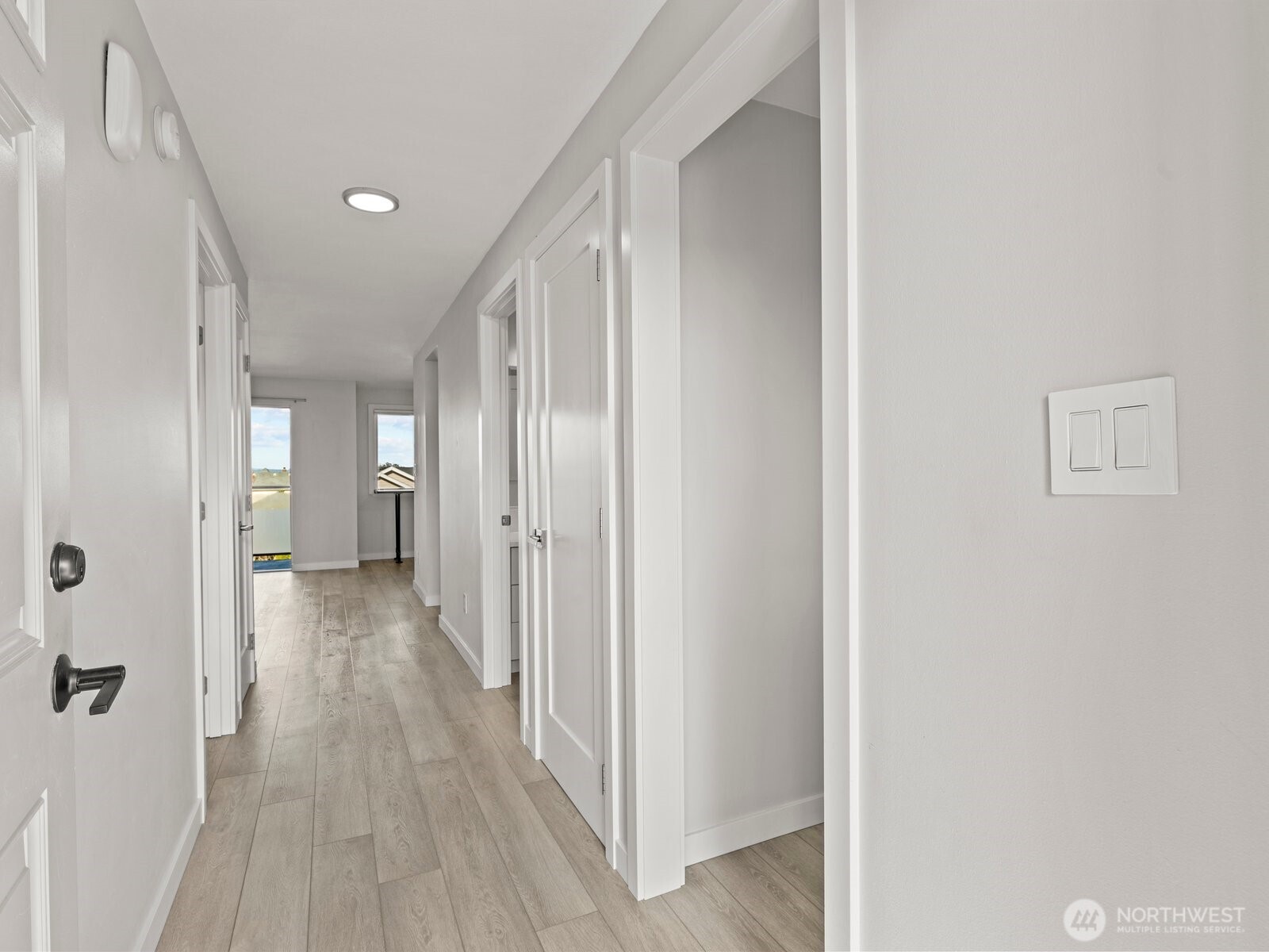 300 2nd Avenue N 2E