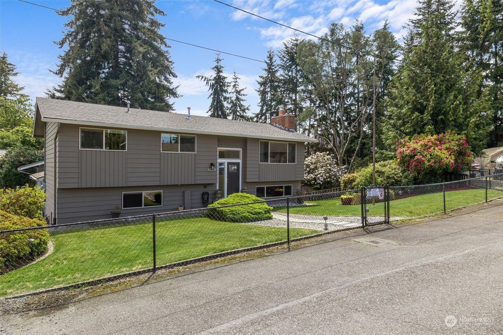 Photo of 12330 12th Drive SE, Everett, WA 98208 (MLS # 2075417)