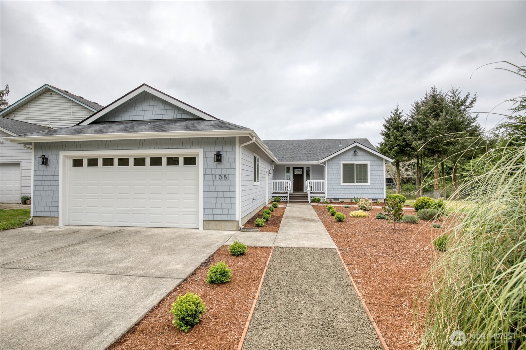 105 Duck Lake Drive NE