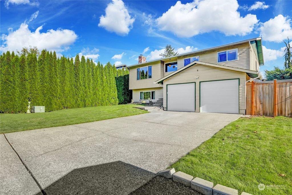Photo of 9719 62nd Drive NE, Marysville, WA 98270 (MLS # 2175814)