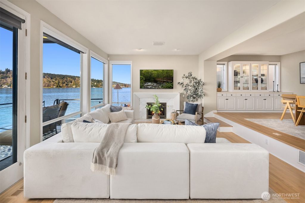 Photo of 3711 Lake Washington Boulevard N, Renton, WA 98056 (MLS # 2468304)