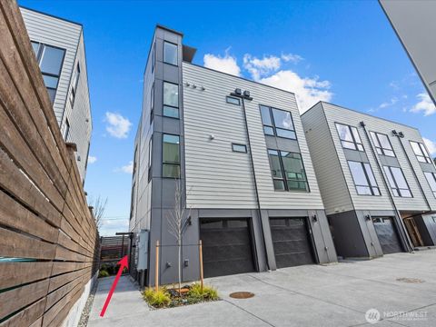 8324 16th Avenue NW Unit E, Seattle, WA 98117 - MLS#: 2354035