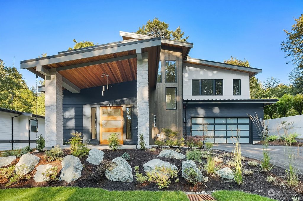 Photo of 5208 Forest Avenue SE, Mercer Island, WA 98040 (MLS # 2163057)