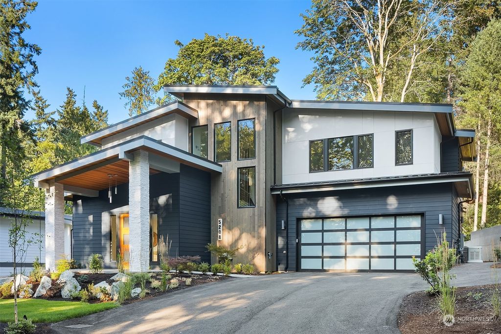 Photo of 5208 Forest Avenue SE, Mercer Island, WA 98040 (MLS # 2163057)
