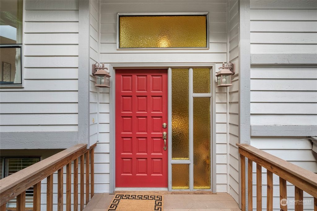 Photo of 6616 NE 198th Street, Kenmore, WA 98028 (MLS # 2065856)