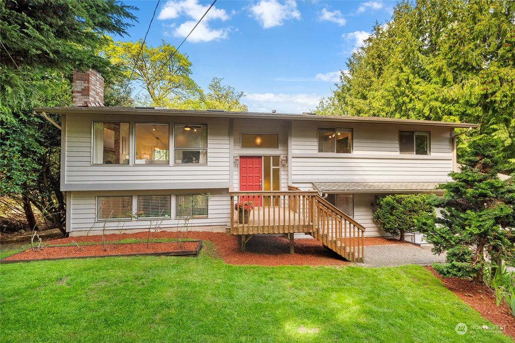 Photo of 6616 NE 198th Street, Kenmore, WA 98028 (MLS # 2065856)