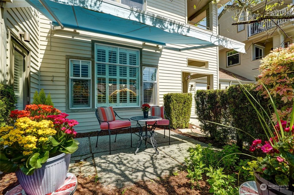 Photo of 4226 221st Place SE #1082, Issaquah, WA 98029 (MLS # 2067471)