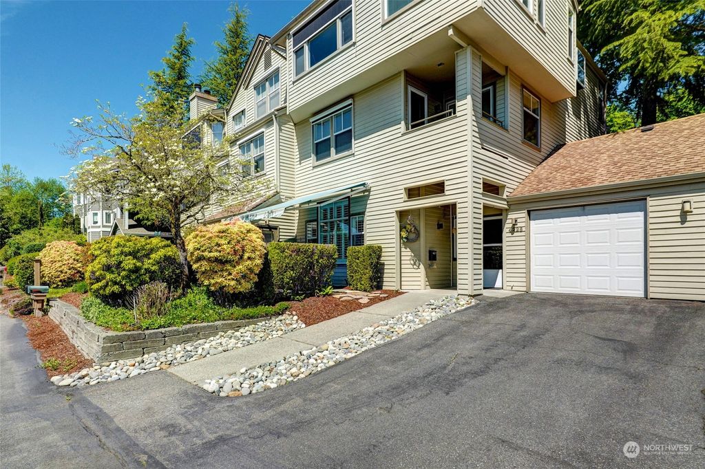 Photo of 4226 221st Place SE #1082, Issaquah, WA 98029 (MLS # 2067471)