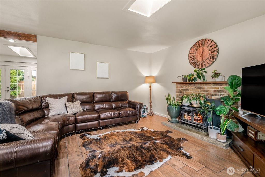 Photo of 205 E Alpine Street, Granite Falls, WA 98252 (MLS # 2349700)