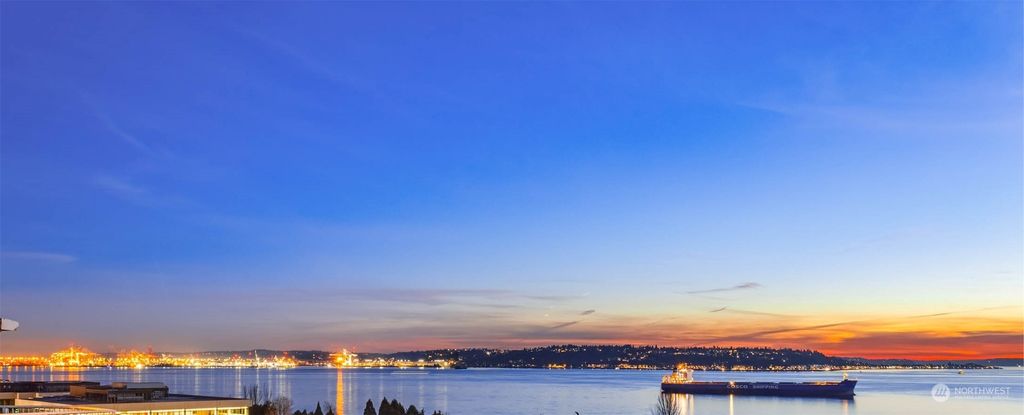 Photo of 609 W Mercer Place #600, Seattle, WA 98119 (MLS # 2001957)