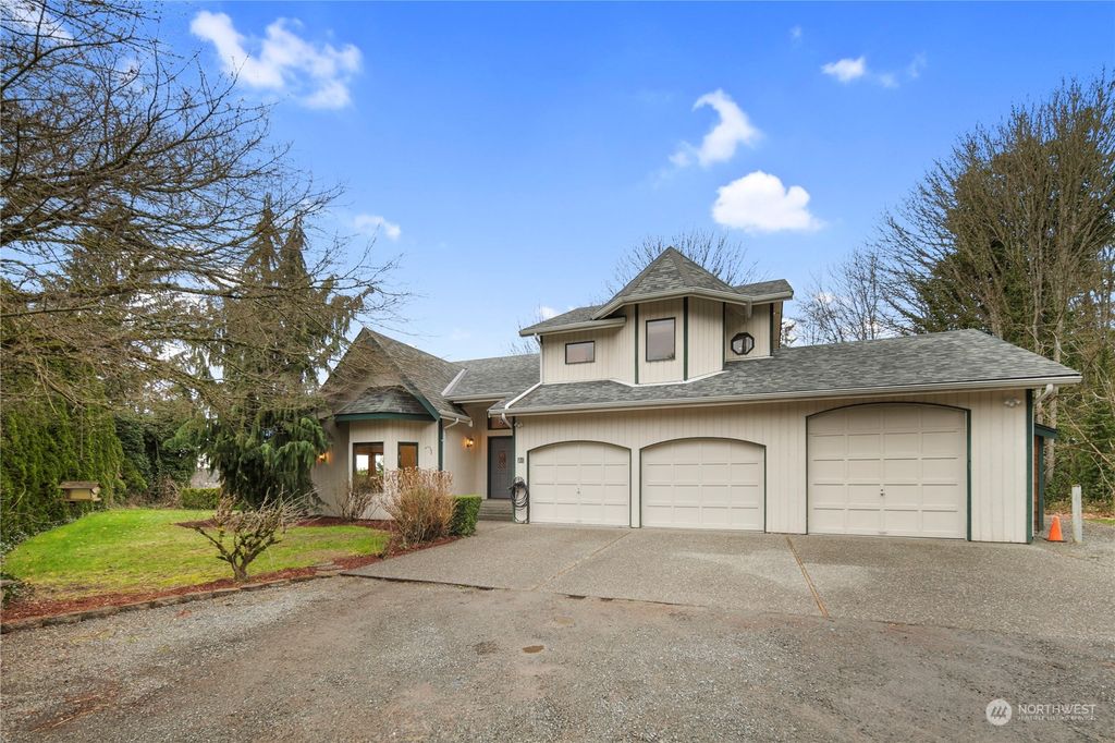 Photo of 32 N Rhodora Heights Road, Lake Stevens, WA 98258 (MLS # 2208947)
