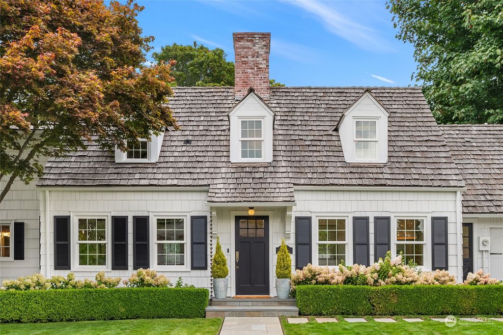 Photo of 1532 NW Blue Ridge Drive, Seattle, WA 98177 (MLS # 2159886)